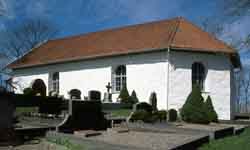Rommele kyrka värms idag upp med direktverkande el fördelat på elvärme under bänkar, i kor samt runt om i kyrkan.